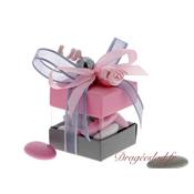 Boite  drages cube rose et perles