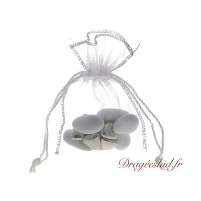 Sachet dragées organdi blanc bord argent