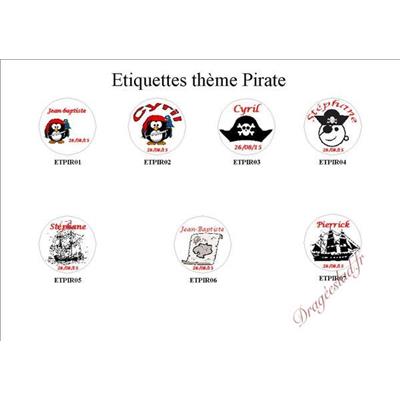 Etiquette baptême ronde autocollante Pirate